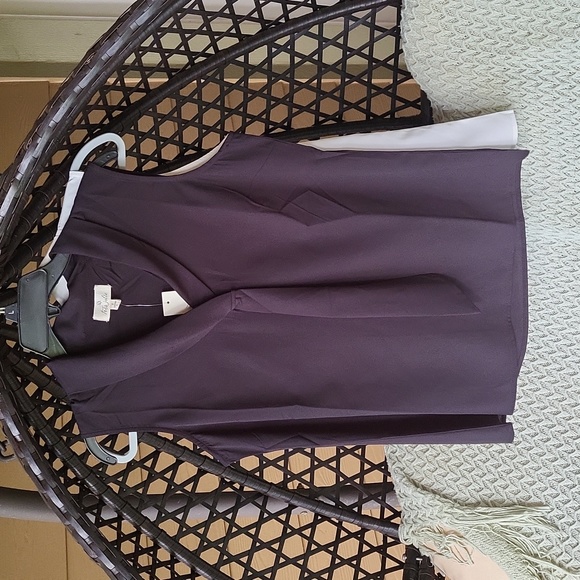 NWT Black sleeveless blouse with front tie - Picture 2 of 8